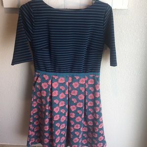 Back zip detail dress